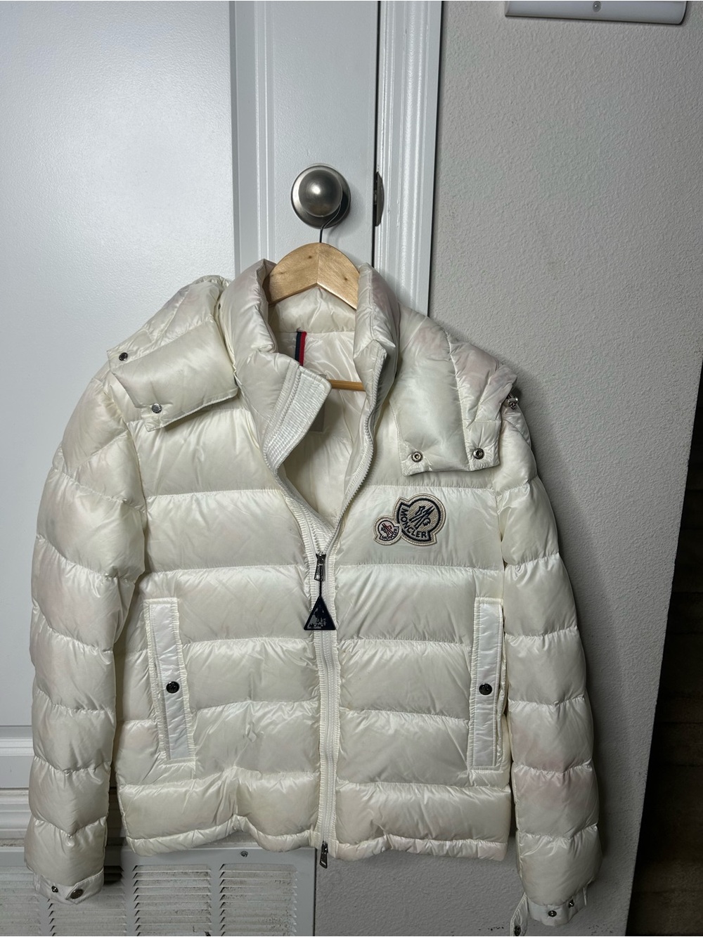 Moncler men’s White Puffer Jacket